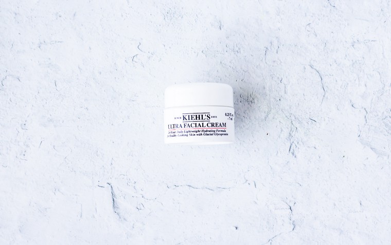 Khiels Ultra Facial cream sample on a white background